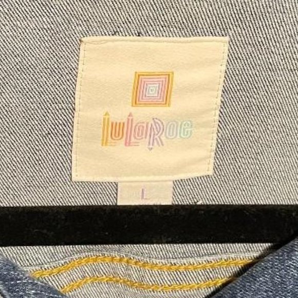 ~ NWOT ~ LULAROE ~ DENIM BLUE JEAN TYPE COAT / JACKET SIZE L / LARGE ( JAXON ?) - Picture 7 of 9